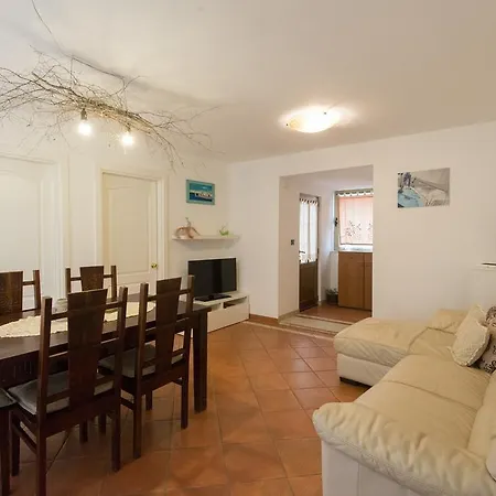 Apartment Roberta *